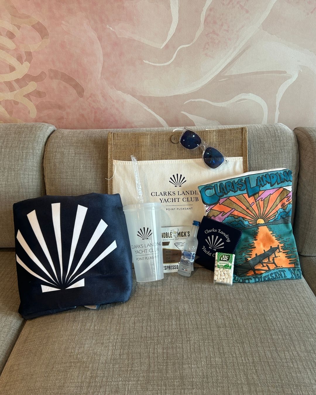 Wedding Party Gift Bags & Favors